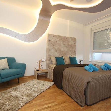 Riviera New Belgrade Apartment, Parking 5 Eur Per Day Exteriör bild