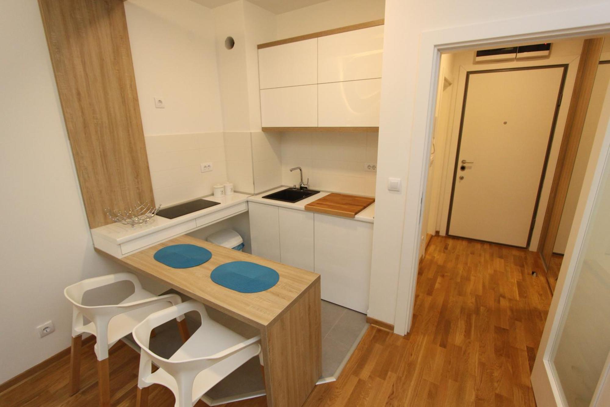 Riviera New Belgrade Apartment, Parking 5 Eur Per Day Exteriör bild